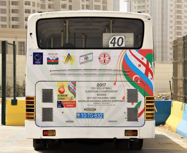 Kobud qayda pozuntusuna yol verən avtobus sürücüsü işdən azad edilib