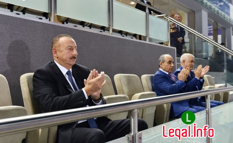 Prezident İlham Əliyev milli komandamızın oyununu izləyib