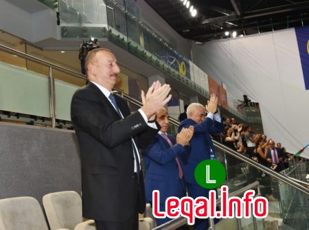 Prezident İlham Əliyev milli komandamızın oyununu izləyib