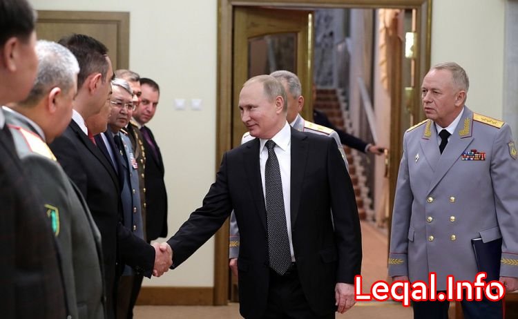 Putin bir neçə ölkənin müdafiə naziri ilə görüşüb