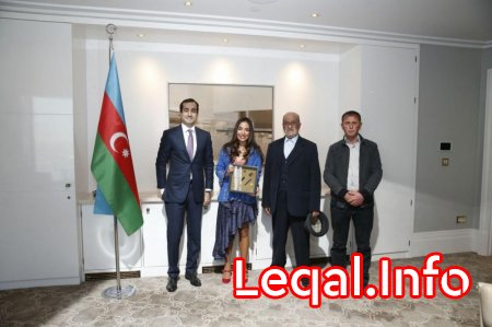 Leyla Əliyeva 76 il əvvəl həlak olmuş azərbaycanlı döyüşçünün xatirəsini yad edib Leyla Əliyeva 76 il əvvəl həlak olmuş azərbaycanlı döyüşçünün xatirəsini yad edib