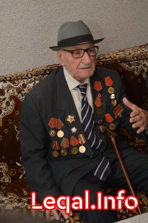 Rövşən Rzayev 100 yaşlı Böyük Vətən Müharibəsi veteranına baş çəkib