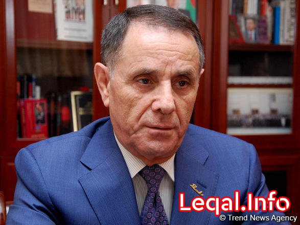 Baş nazir Fazil Məmmədovun komissiya üzvlüyündən çıxarılması barədə qərar imzalayıb