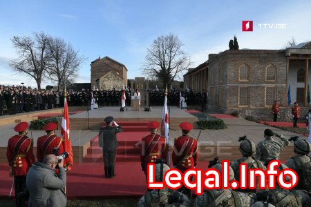 Gürcüstanın ilk qadın prezidenti and içdi 