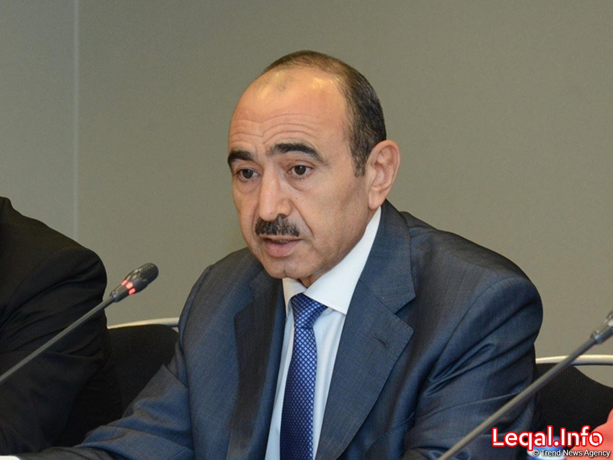 Əli Kərimli Azərbaycana Suriyanın “inqilab təcrübə”sini idxal etmək istəyir, Azərbaycan hakimiyyəti isə dünyaya “ASAN xidmət” inqilabının təcrübəsini yayır