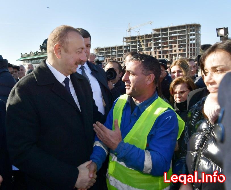 Prezident İlham Əliyev Sumqayıtın dənizkənarı bulvarında