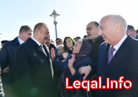Prezident İlham Əliyev Sumqayıtın dənizkənarı bulvarında 
