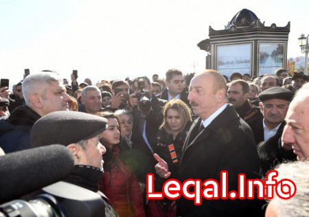 Prezident İlham Əliyev Sumqayıtın dənizkənarı bulvarında 