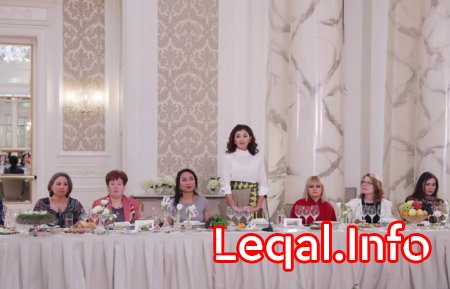 Mehriban Əliyeva diplomatik missiya rəhbərlərinin həyat yoldaşları ilə görüşüb Mehriban Əliyeva diplomatik missiya rəhbərlərinin həyat yoldaşları ilə görüşüb