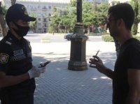 Bakı polisi reyd keçirir Bakı polisi reyd keçirir