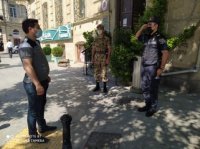 Bakı polisi reyd keçirir Bakı polisi reyd keçirir