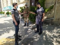Bakı polisi reyd keçirir Bakı polisi reyd keçirir