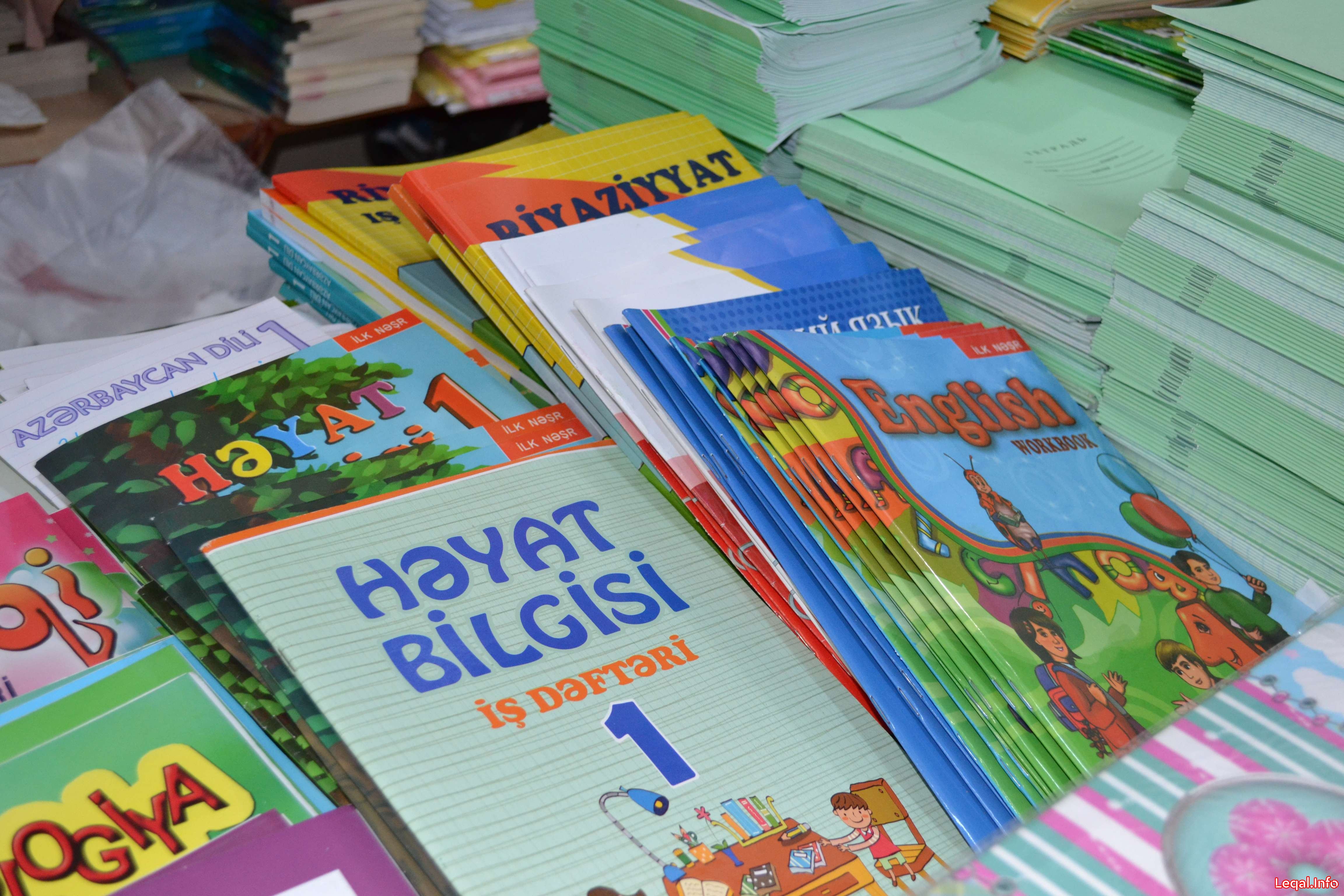 Dərsliklərin məktəblərə və şagirdlərə çatdırılmasına başlanılıb