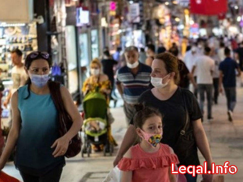 Türkiyədə hər yerdə maska taxmaq məcburi oldu