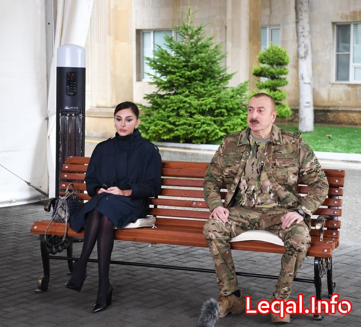 İlham Əliyevlə xanımının yaralı hərbçilərlə görüşündən