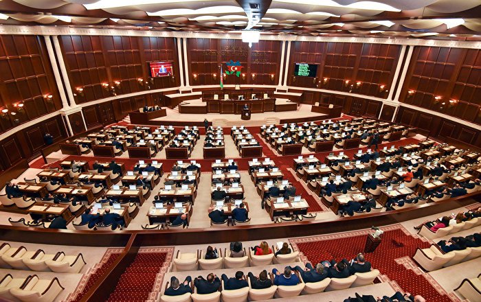 Deputatlar bu həftə tətildən qayıdır