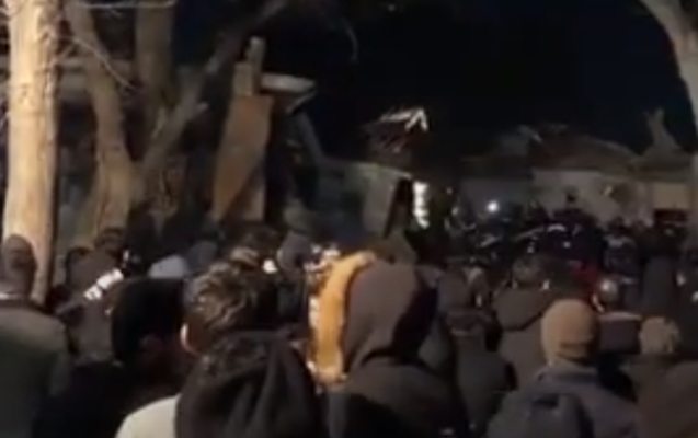Dağıntılar altında qalanlar var
