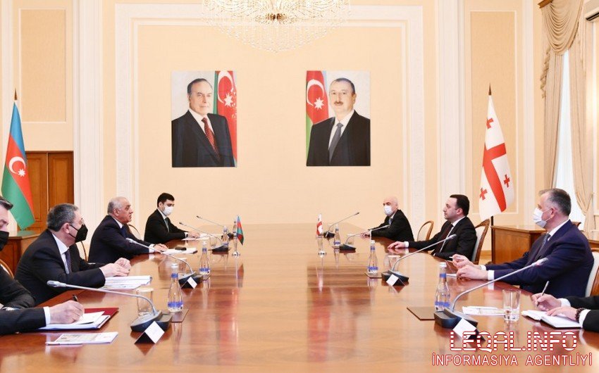 Əli Əsədov Gürcüstanın Baş naziri İrakli Qaribaşvili ilə görüşüb