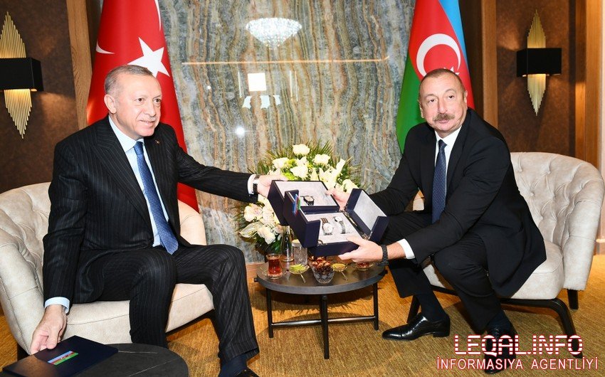 Ərdoğan Azərbaycan Prezidentinə üstündə 
