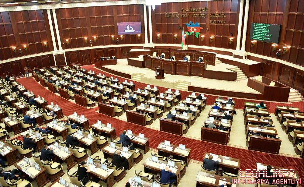 Parlament 18 Oktyabrla bağlı layihəni qəbul edib