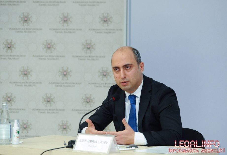 Emin Əmrullayev: “Azərbaycanda orta təhsilin keyfiyyəti ilə bağlı ciddi problemlər var”