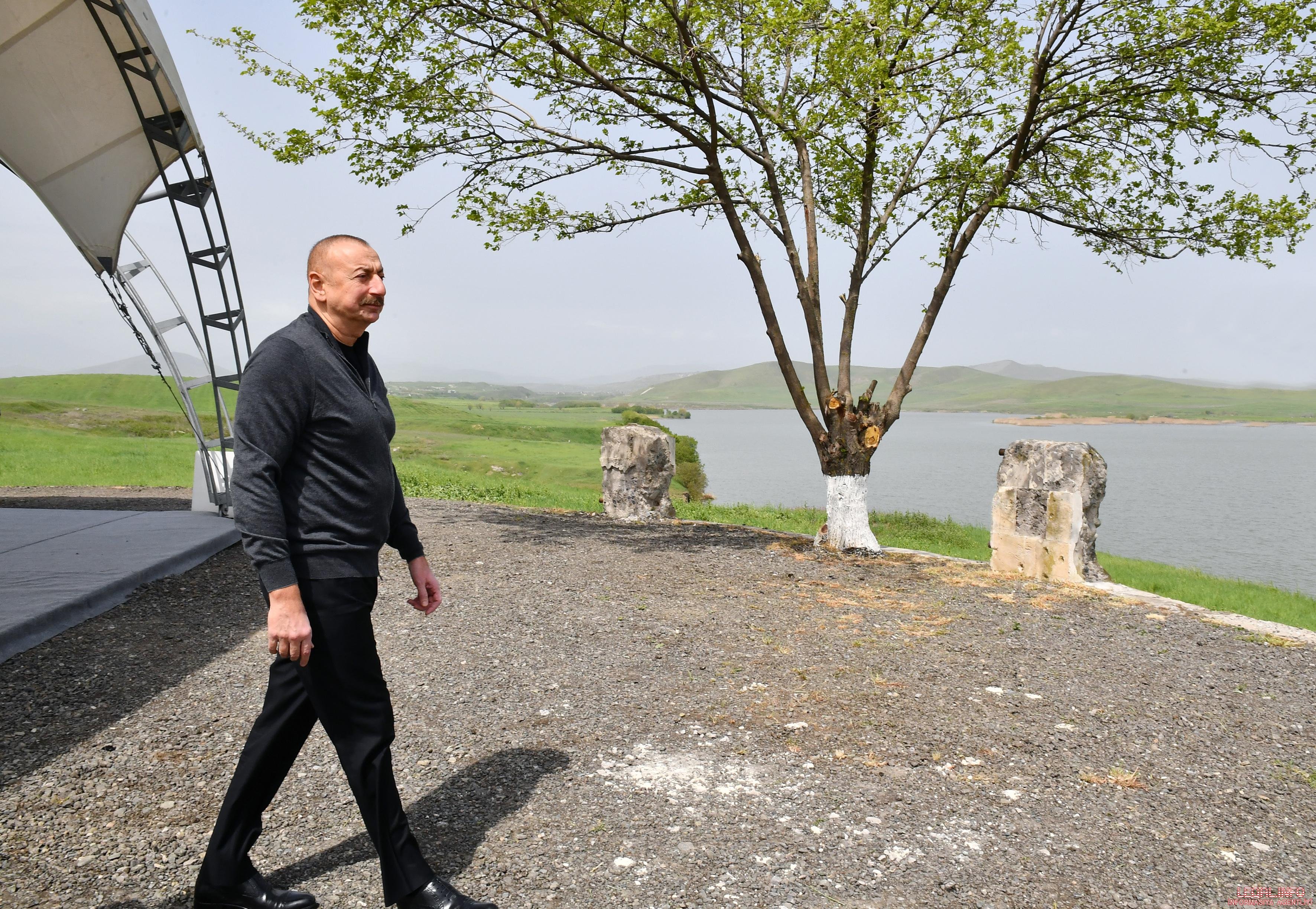 İlham Əliyev Füzulidə Köndələnçay su anbarlarında aparılacaq təmir-bərpa işləri ilə tanış olub