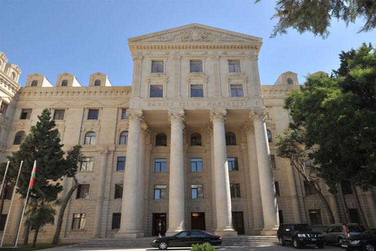 İraqda cəzaçəkmə müəssisəsində saxlanılan 2 uşaq Azərbaycana gətirilib