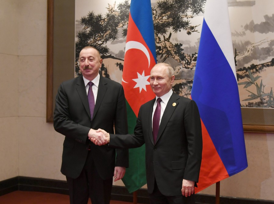 Prezident İlham Əliyev Vladimir Putini təbrik etdi
