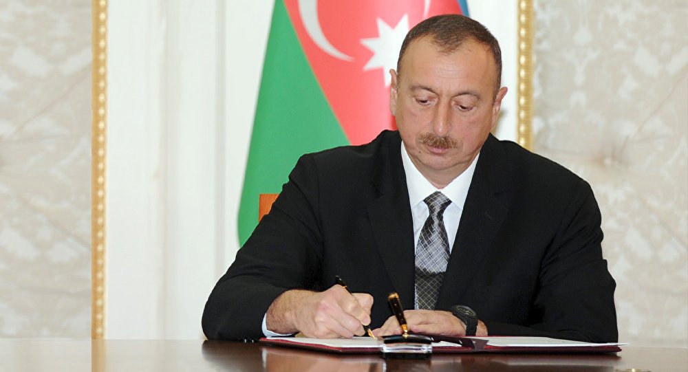 Prezident 4 polkovnikə general rütbəsi verdi