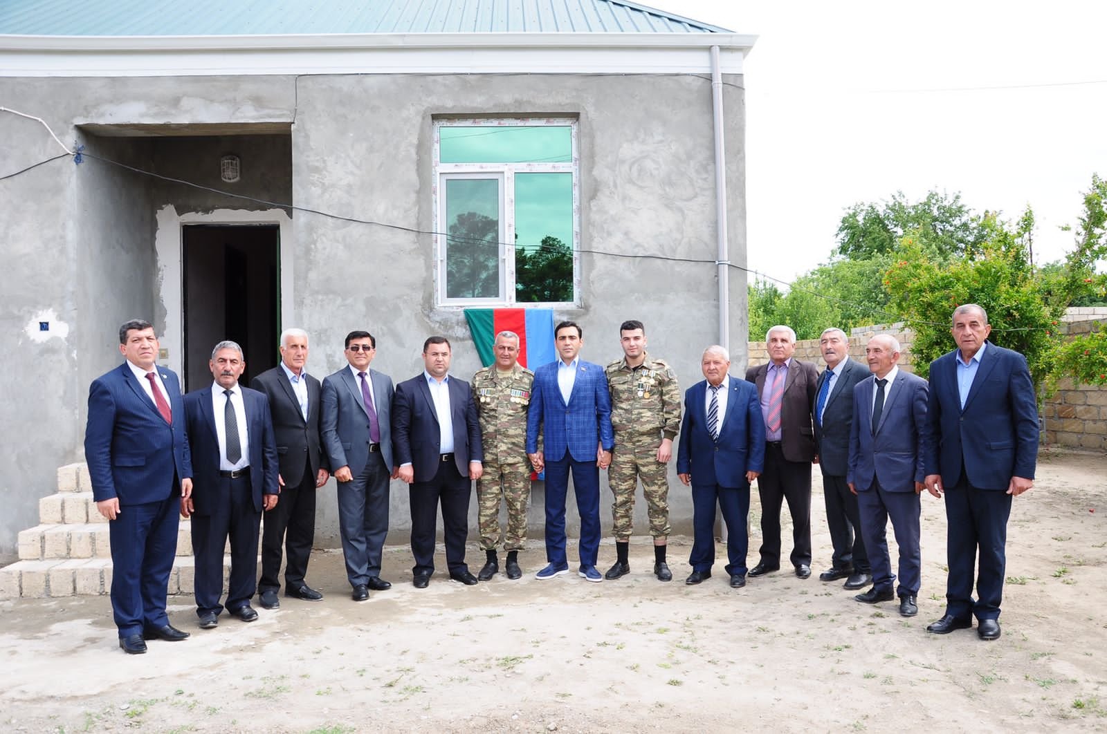 Deputat Naftalanda Vətən müharibəsi iştirakçılarını evində ziyarət edib Deputat Naftalanda Vətən müharibəsi iştirakçılarını evində ziyarət edib