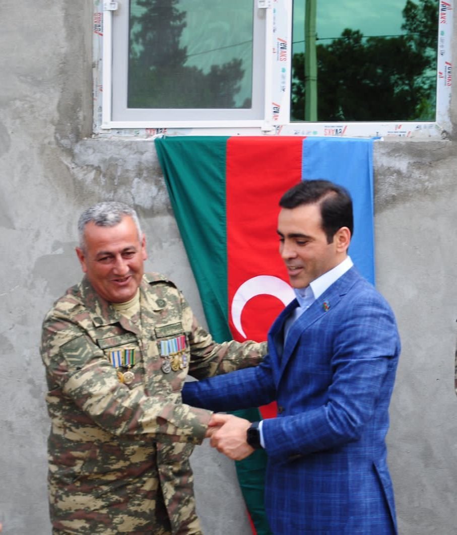 Deputat Naftalanda Vətən müharibəsi iştirakçılarını evində ziyarət edib Deputat Naftalanda Vətən müharibəsi iştirakçılarını evində ziyarət edib