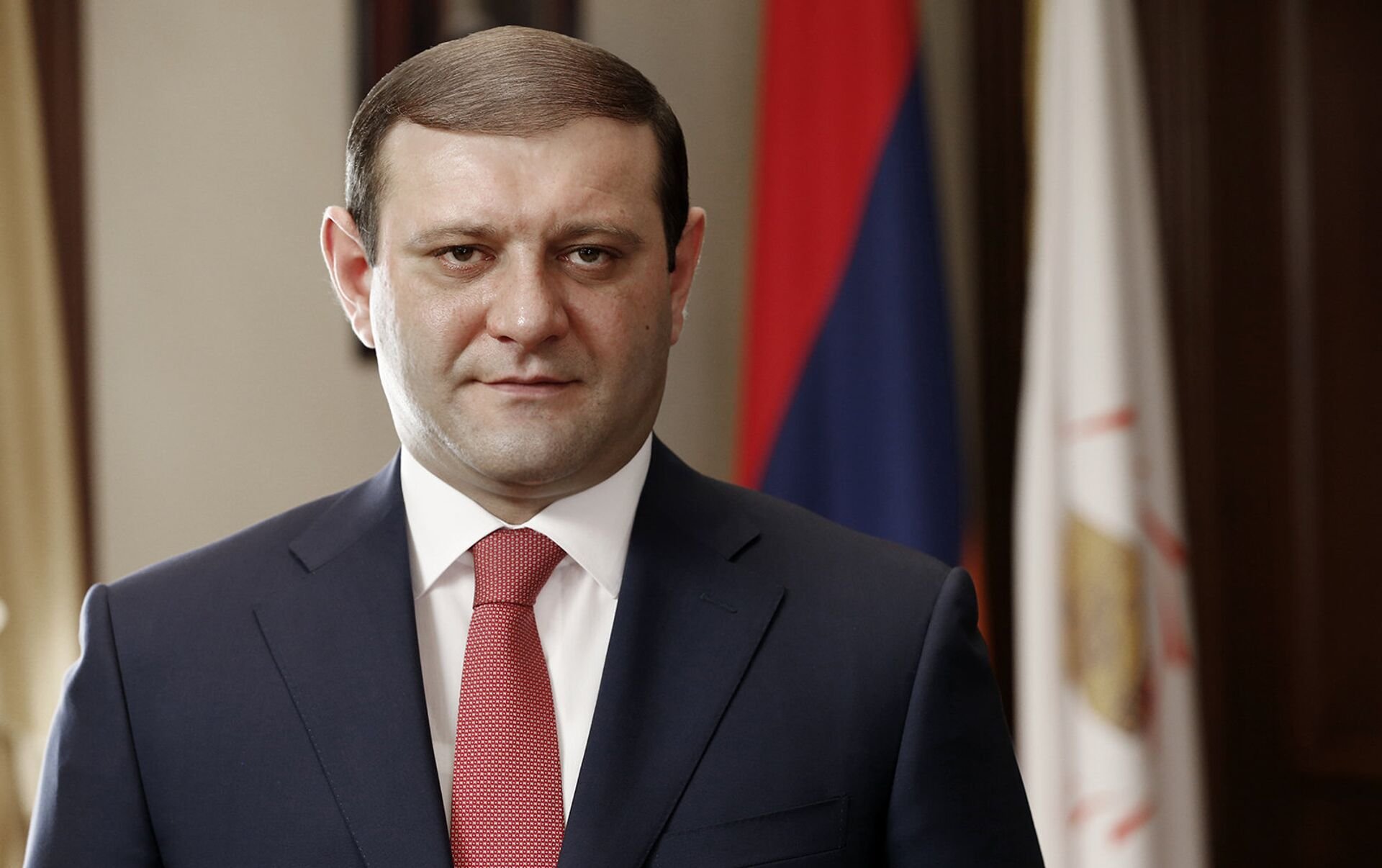 Ermənistanda iki sabiq məmur Baş Prokurorluğa çağırılıb