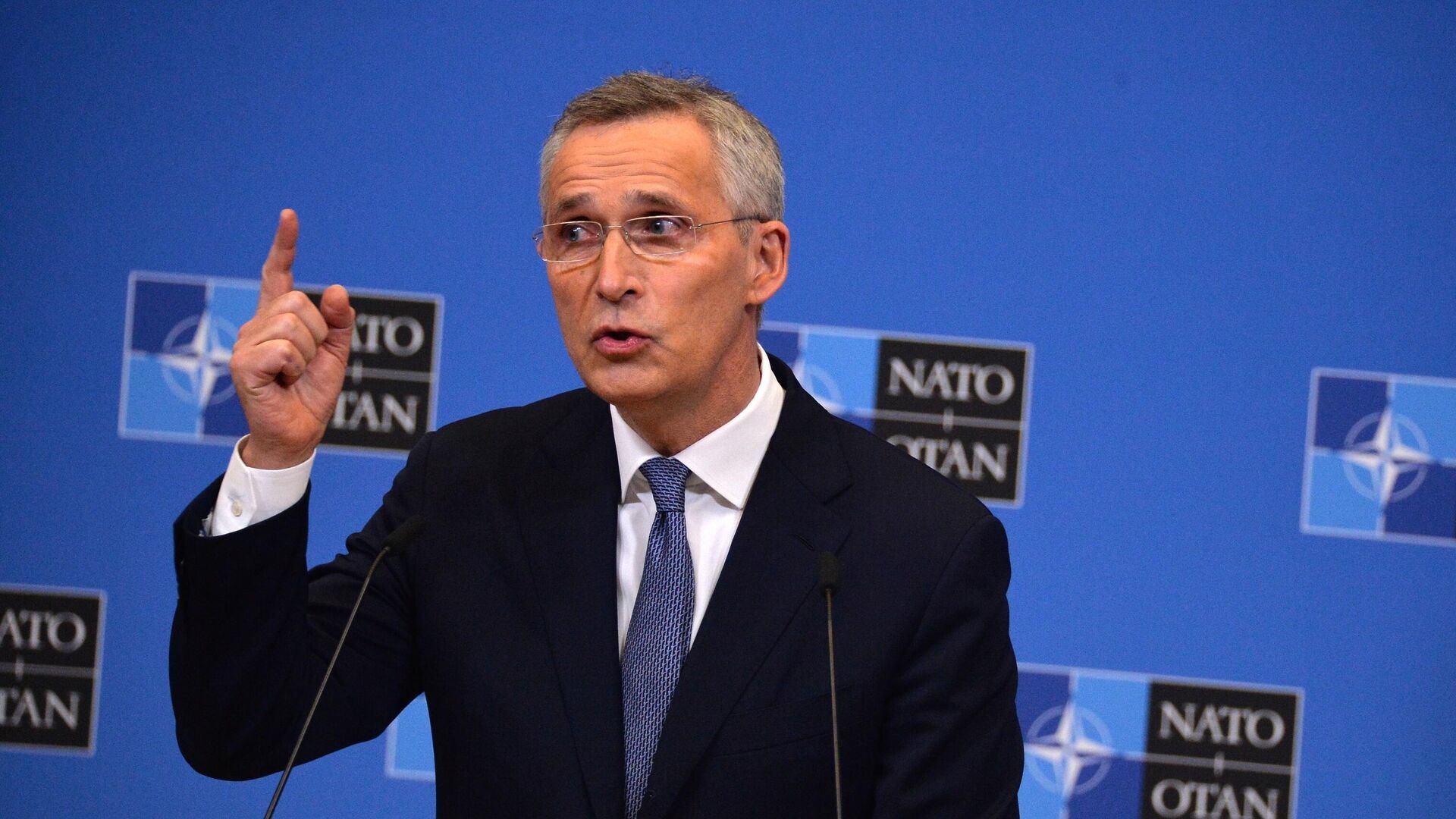 “NATO Ukraynanın alyansa daxil olmasına deyil, hərbi yardıma diqqət yetirir”