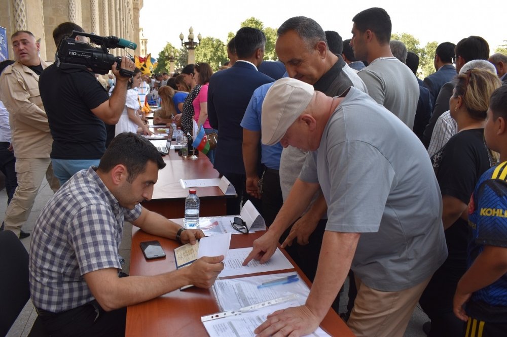 Gəncədə əmək yarmarkası keçirilib