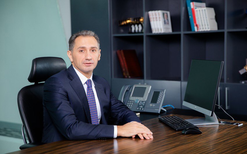 Nazir rəisi işdən çıxardı