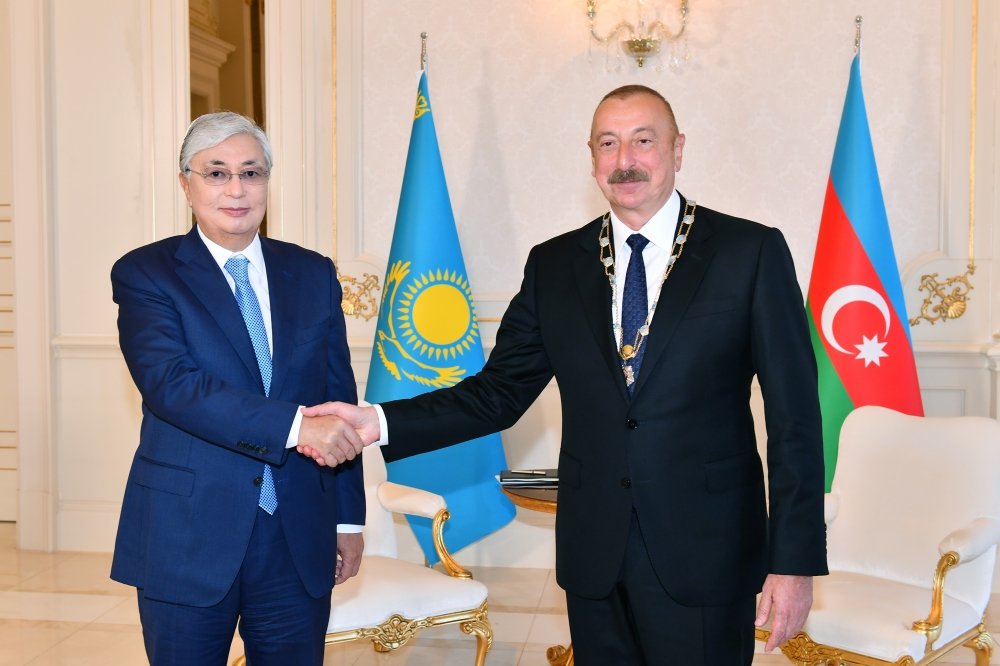İlham Əliyev “Altın kıran” - “Qızıl qartal” ordeni ilə təltif olundu İlham Əliyev “Altın kıran” - “Qızıl qartal” ordeni ilə təltif olundu