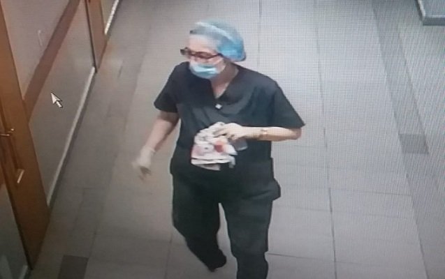Xadimə paltarı geyinib xəstələrin qiymətli əşyalarını oğurladı