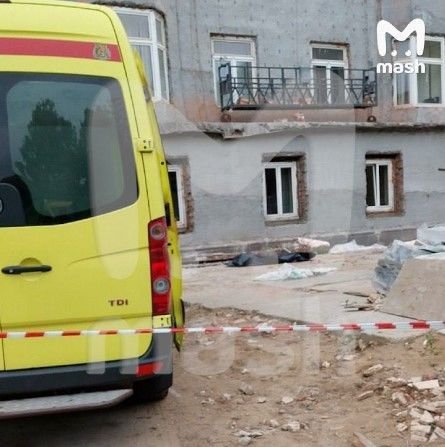 “Lukoyl”un vitse-prezidenti xəstəxana pəncərəsindən yıxılıb öldü 