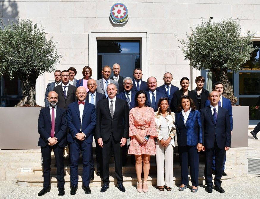 Azərbaycanla İtaliya arasında sənədlərin mübadiləsi oldu Azərbaycanla İtaliya arasında sənədlərin mübadiləsi oldu