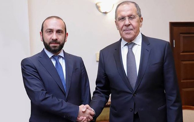 Lavrov Mirzoyanla Qarabağı müzakirə etdi