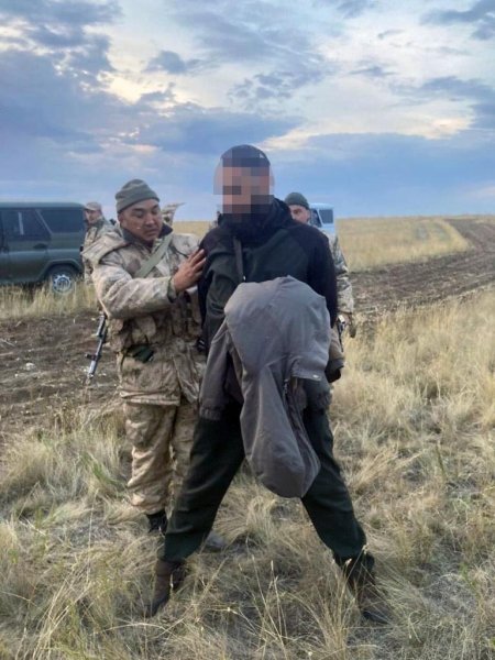 Səfərbərlikdən qaçan Rusiya vətəndaşları Qazaxıstan sərhədində saxlanıldı Səfərbərlikdən qaçan Rusiya vətəndaşları Qazaxıstan sərhədində saxlanıldı