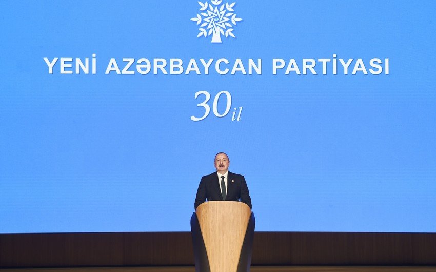 YAP-ın yaradılmasının 30-cu ildönümü münasibətilə tədbir keçirilib, Prezident İlham Əliyev toplantıda çıxış edib