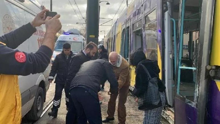Kabataşda tramvay qəzası: Yaralılar var