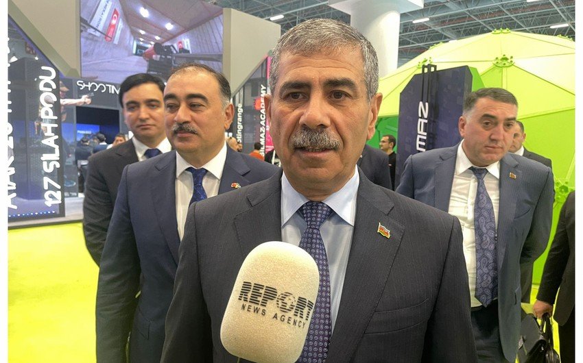 Zakir Həsənov Ukraynadan Türkiyəyə qayıdan pilotlarla görüşüb