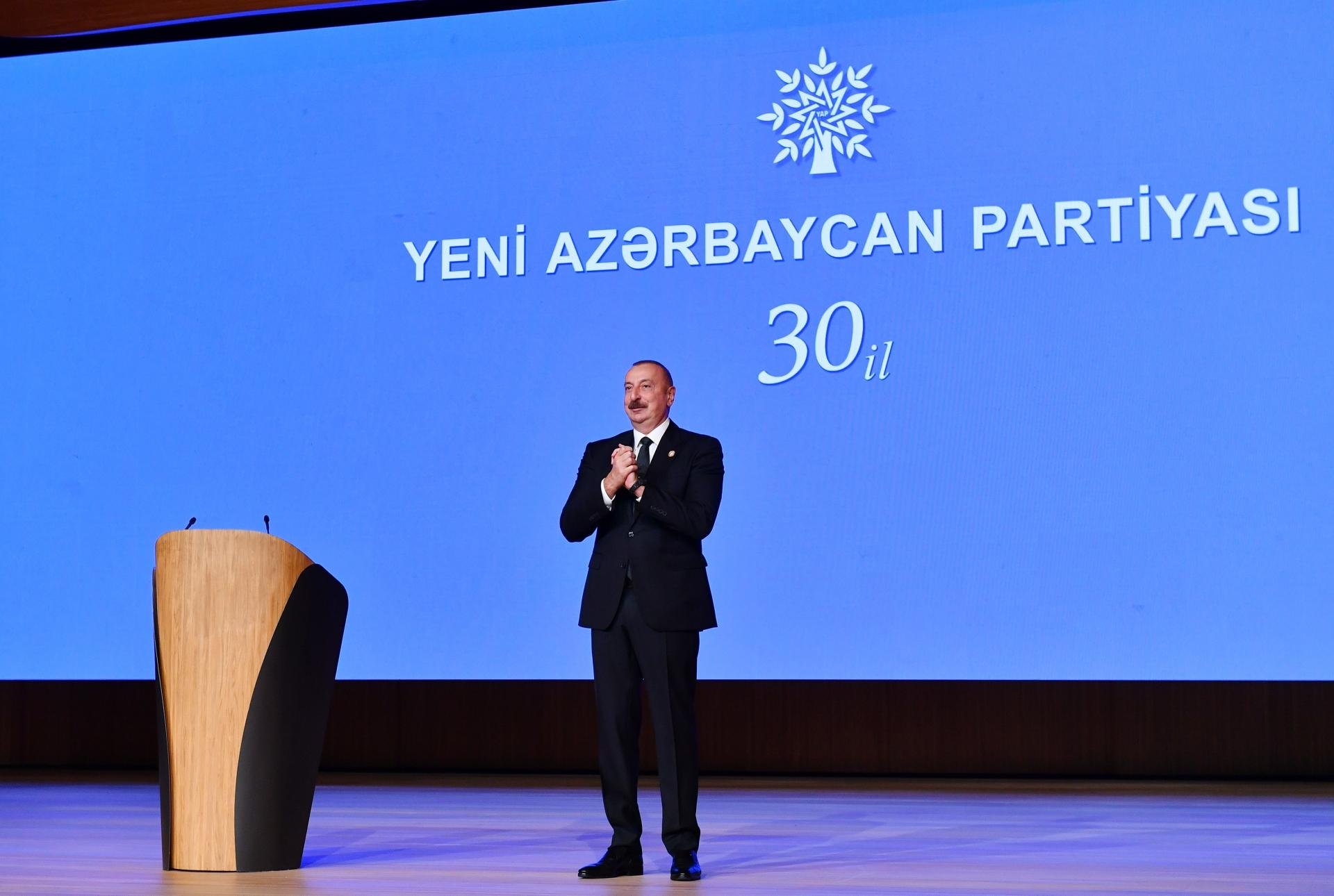 Bu gün Müzəffər Ali Baş Komandan İlham Əliyevin doğum günüdür