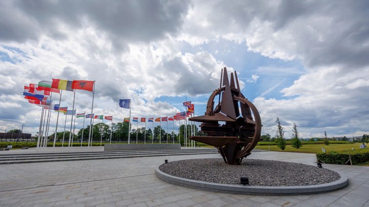 Ukrayna münaqişəsinin başlanmasında əsas rol oynayan NATO olub