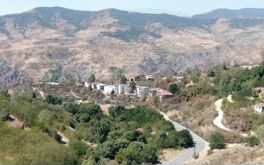 Rəsmi Bakı: 
