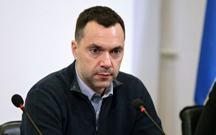 Oleksiy Arestoviç Ukrayna Prezident Ofisi başçısının müşaviri vəzifəsindən istefa verib