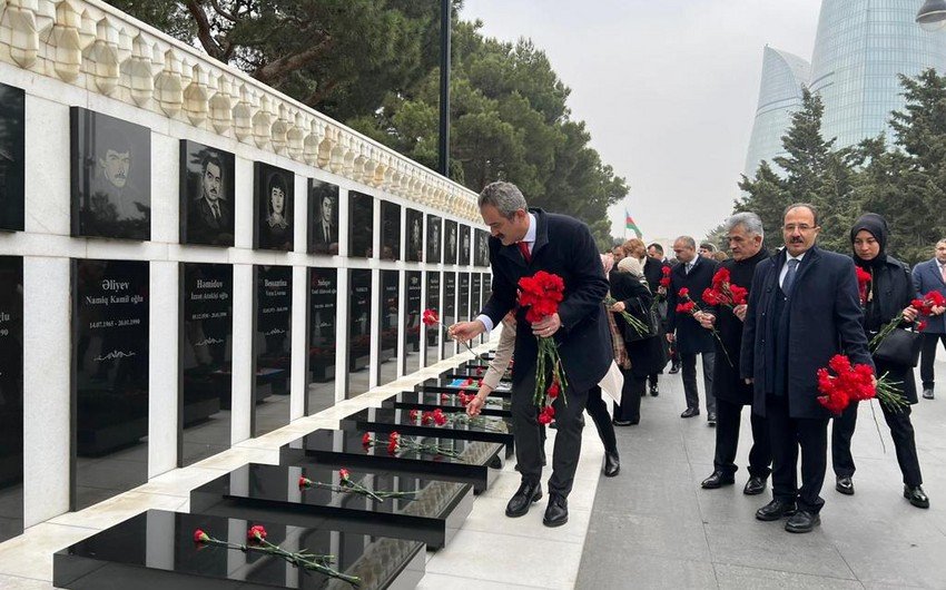 Türkiyənin təhsil naziri Azərbaycana gəlib