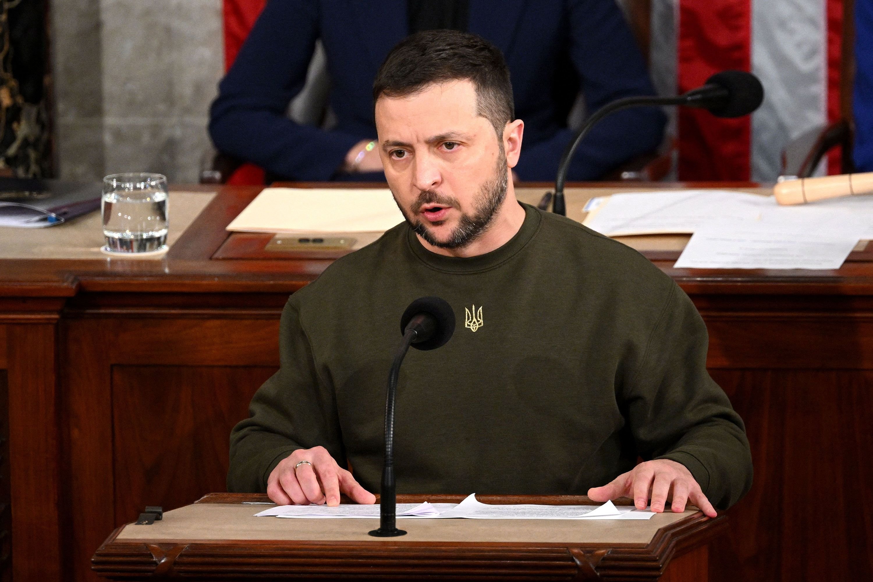 Zelenski müttəfiq ölkələri Ukraynaya dəstəklə əlaqədar qərarlarda tələsməyə səsləyib